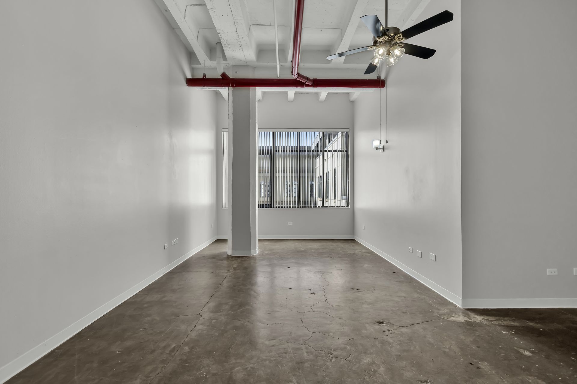 Large Loft with exposed ceiling and concrete floor, 1900 Elm Lofts